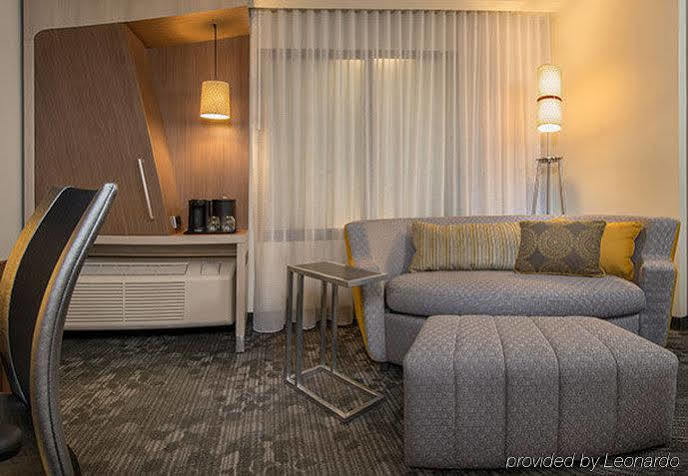 Courtyard By Marriott Lac Charles Extérieur photo